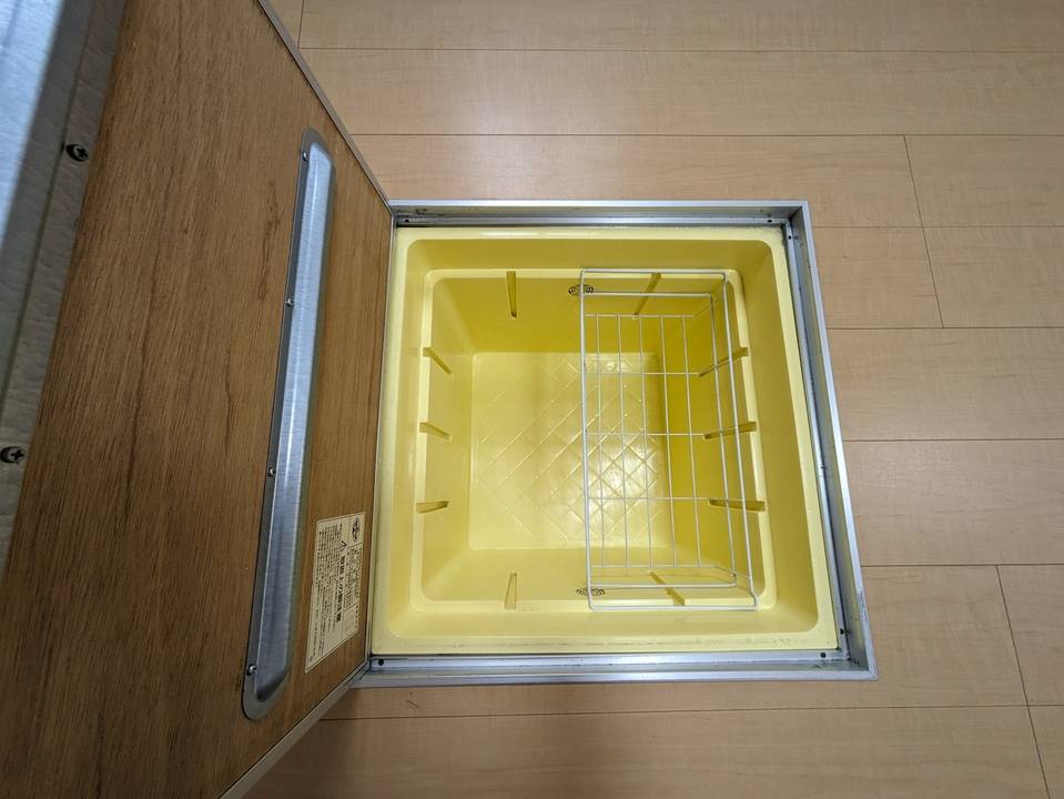 収納　床下収納