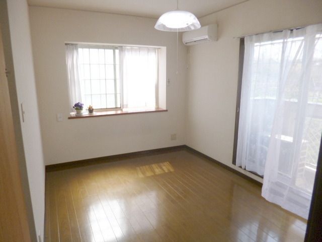 居室・リビング　★２面採光でとても明るいお部屋です★