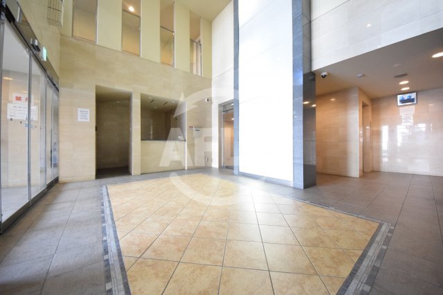 ロビー　エステムプラザミッドプレイス　ロビー