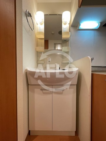 洗面設備　エステムプラザミッドプレイス　洗面台