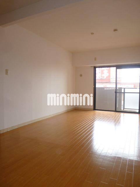 その他部屋・スペース　南向きの明るいリビング