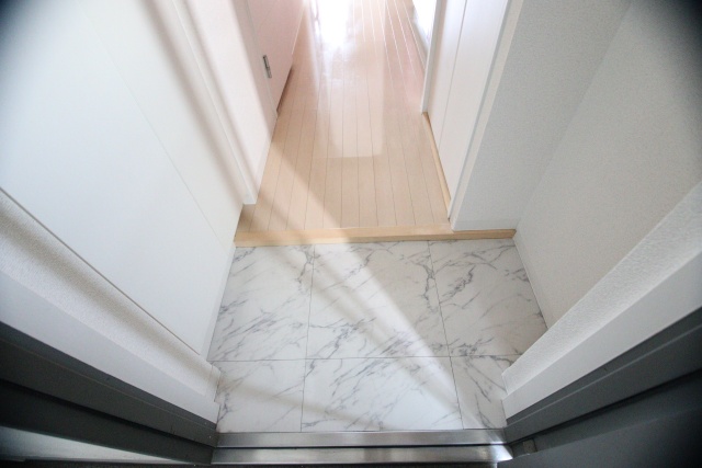 玄関　※別室の参考写真の為、現況優先です。