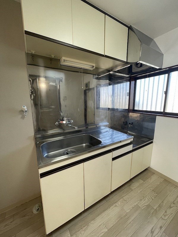 キッチン　※別部屋参考写真