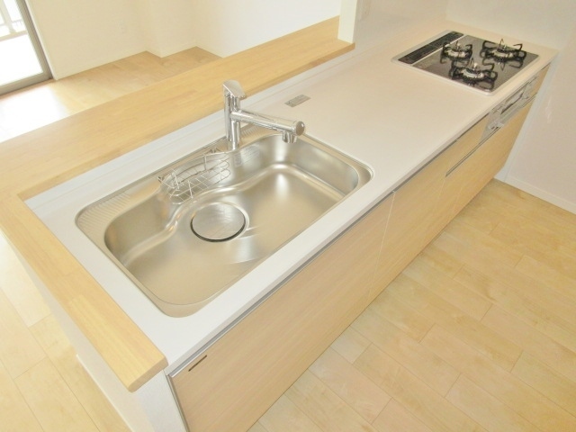 キッチン　大きなカウンターキッチン