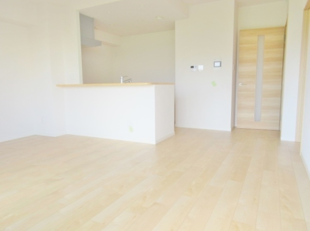 居室・リビング　広々快適なリビング