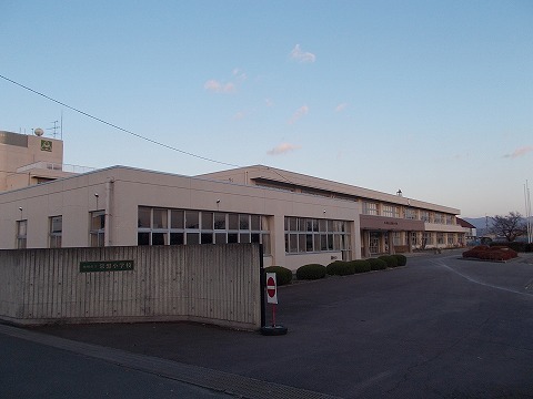 小学校　奥州市立常盤小学校（小学校）まで750m