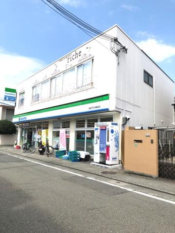コンビニ　ファミリーマート（コンビニ）まで498m