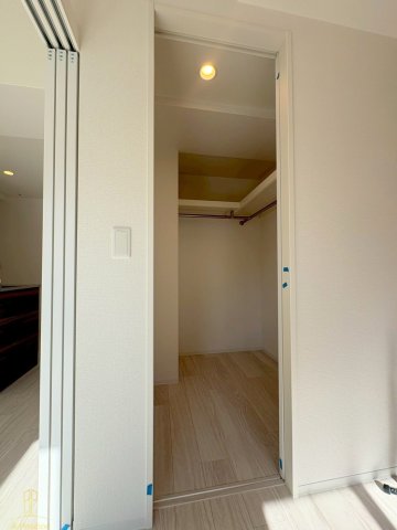 収納　セレニテ東梅田アリエ