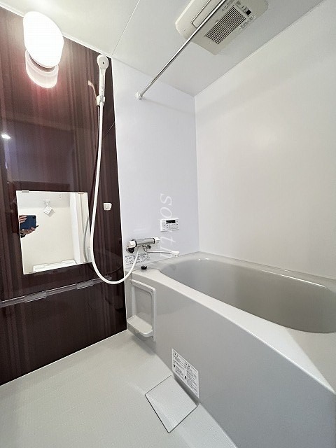 バス・シャワールーム　浴室乾燥機付きのお風呂