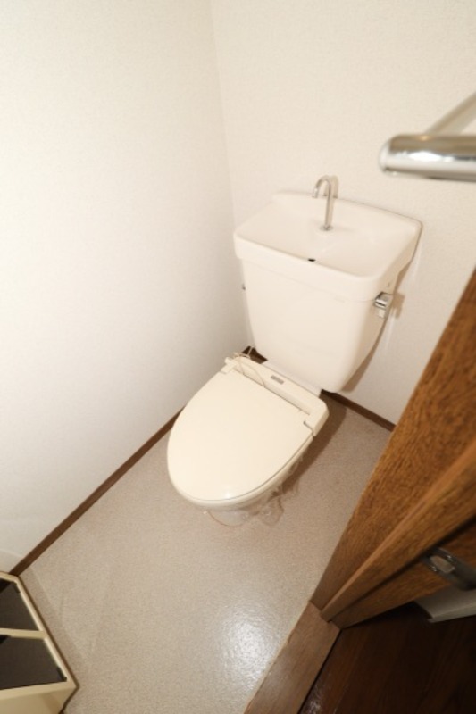 トイレ　図面と現状に相違がある場合には現状を優先