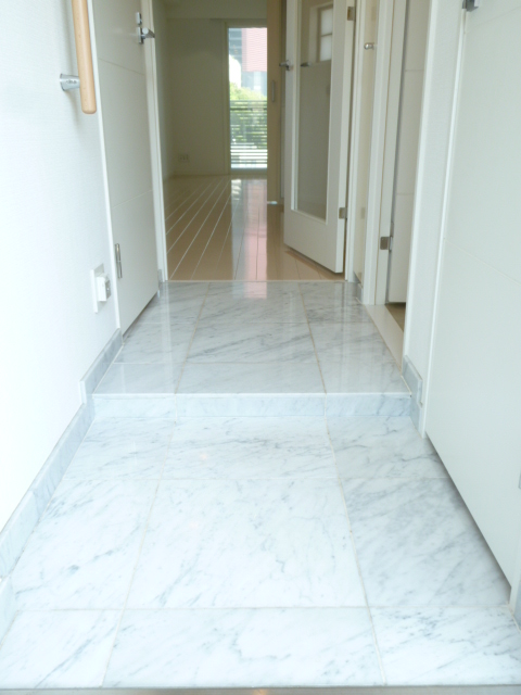 玄関　同間取り参考写真