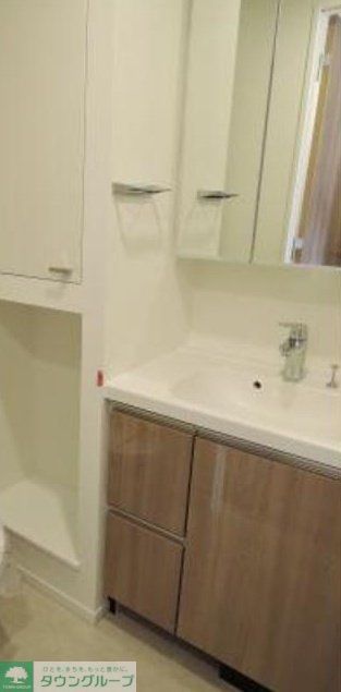 洗面設備　※写真は同タイプ住戸です。