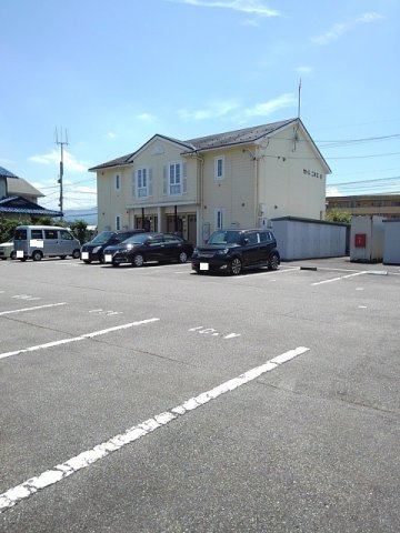 駐車場　駐車場完備です