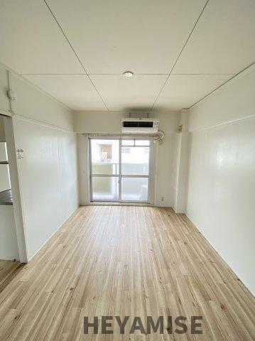 居室・リビング　※同間取りの別のお部屋の画像です※現況を優先します