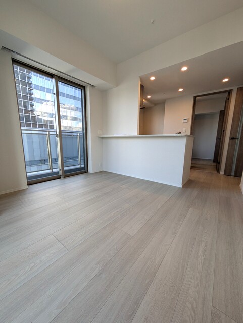 居室・リビング　★１０．６帖のＬＤＫ、１０階角部屋です★