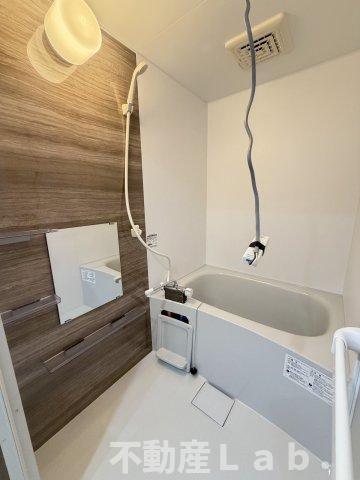 バス・シャワールーム　１C号室(モデルルーム)の写真です。