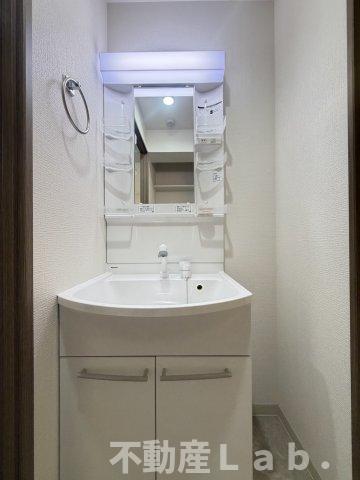 洗面設備　１C号室(モデルルーム)の写真です。