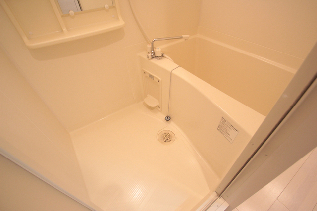 バス・シャワールーム　※別室の参考写真です