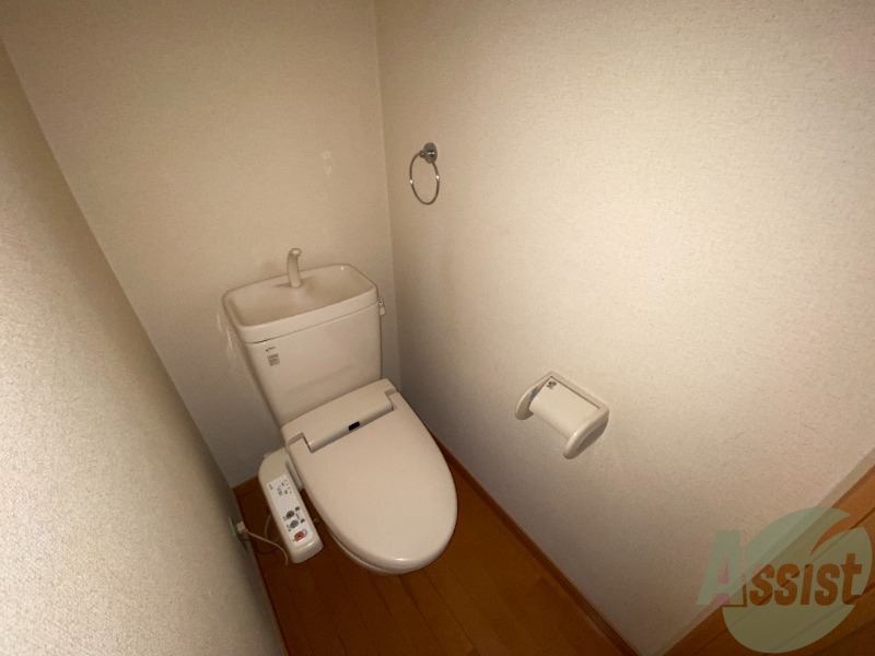 トイレ　温水洗浄便座、おしりもスッキリしますね！