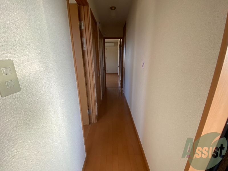 玄関　綺麗な玄関、日差しが入り、帰りが楽しくなりますね！