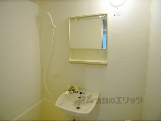 洗面設備　鏡・洗面台