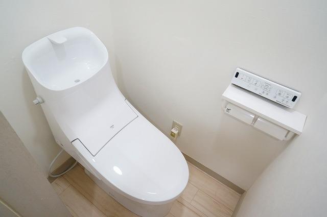 トイレ　トイレ