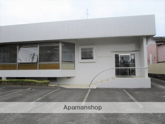 病院　陶山はじめ矯正歯科医院（病院）まで101m