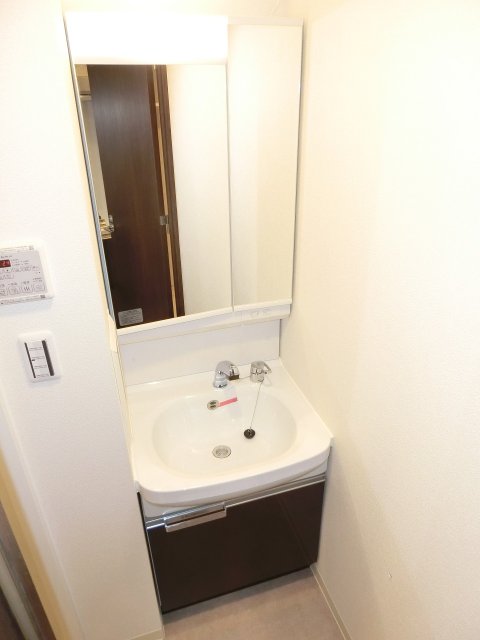 洗面設備　同物件別号室の写真です。