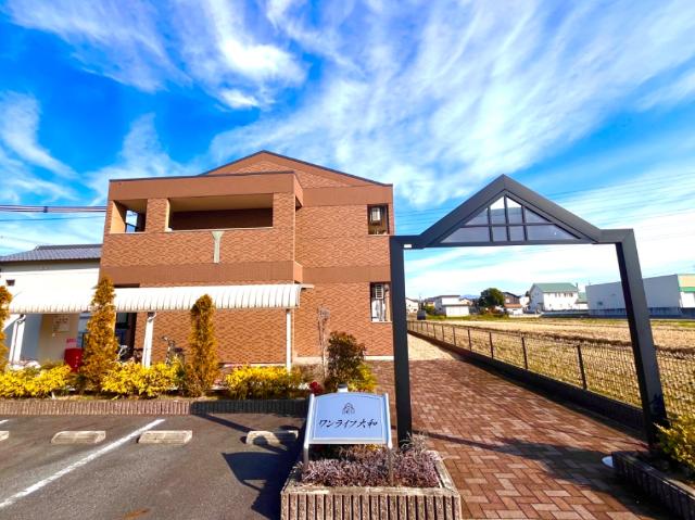 エントランス　外観写真（昼）