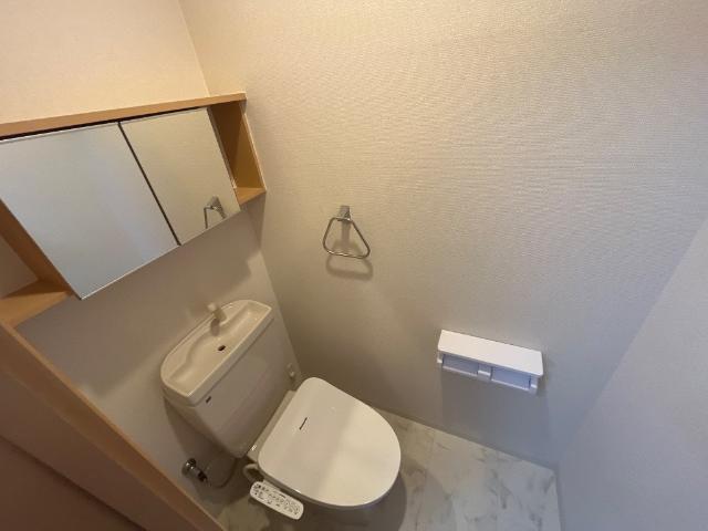 トイレ　トイレ