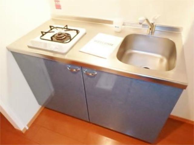 キッチン　システムキッチンでお料理も快適です