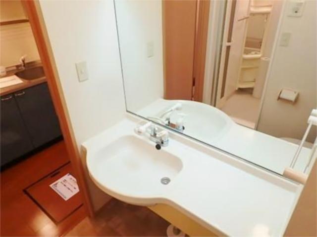 洗面設備　シャンプードレッサーで忙しい朝も快適です