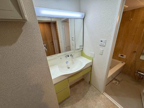 洗面設備　洗髪洗面化粧台