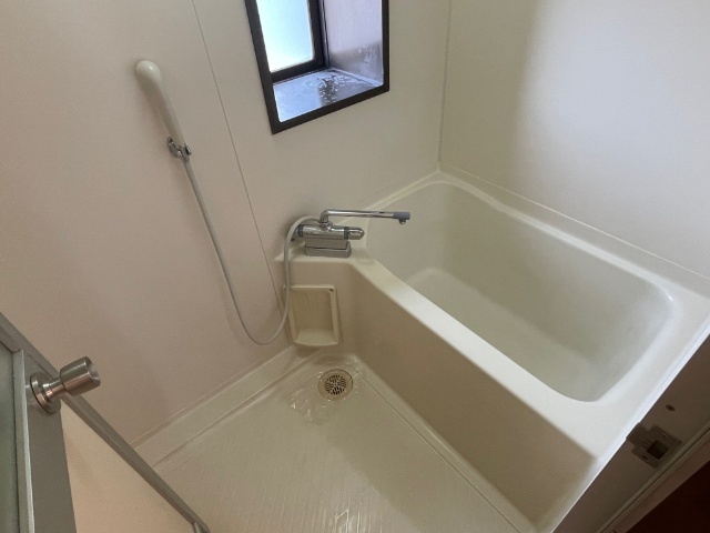 バス・シャワールーム　別の号室の写真です