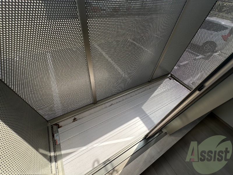 バルコニー　バルコニー付きなので晴れた日は洗濯物が干せますよ