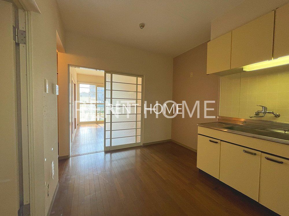 居室・リビング　キッチン