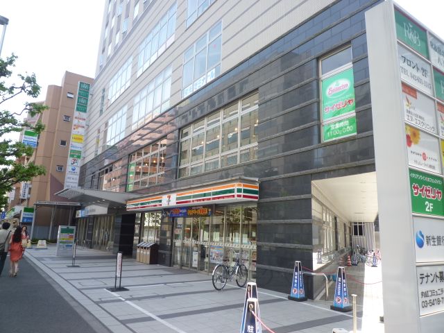 コンビニ　セブンイレブン（コンビニ）まで440m