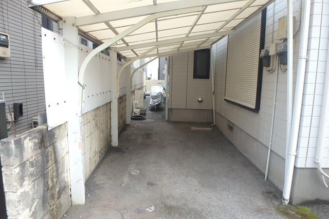 駐車場　駐車場空きあり１２，０００円／月※軽自動車のみ。要空き確認