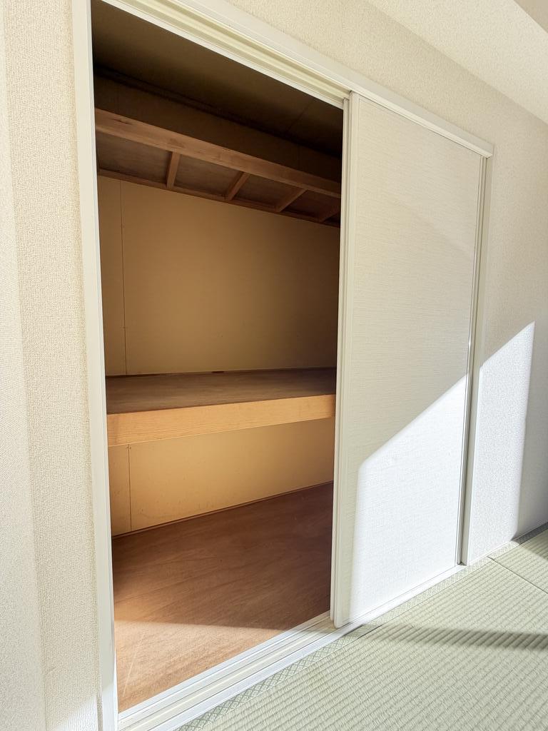 収納　大容量の押入タイプの収納です！
