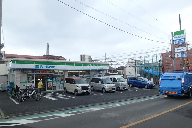 コンビニ　ファミリーマート小平小川西町店（コンビニ）まで275m