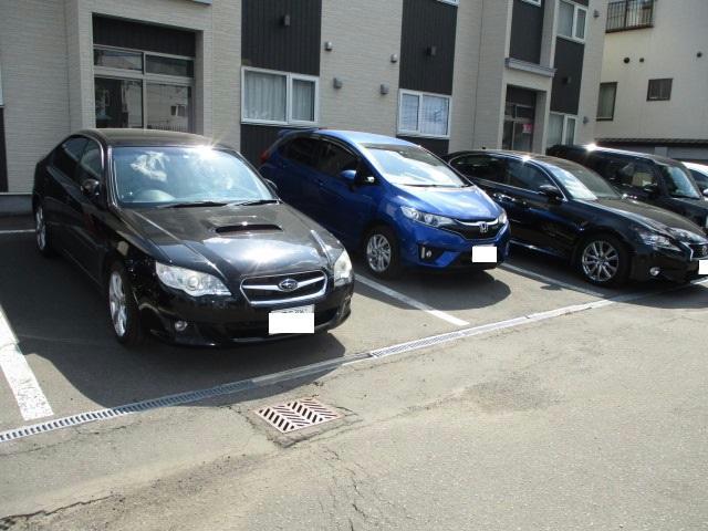 駐車場　駐車場