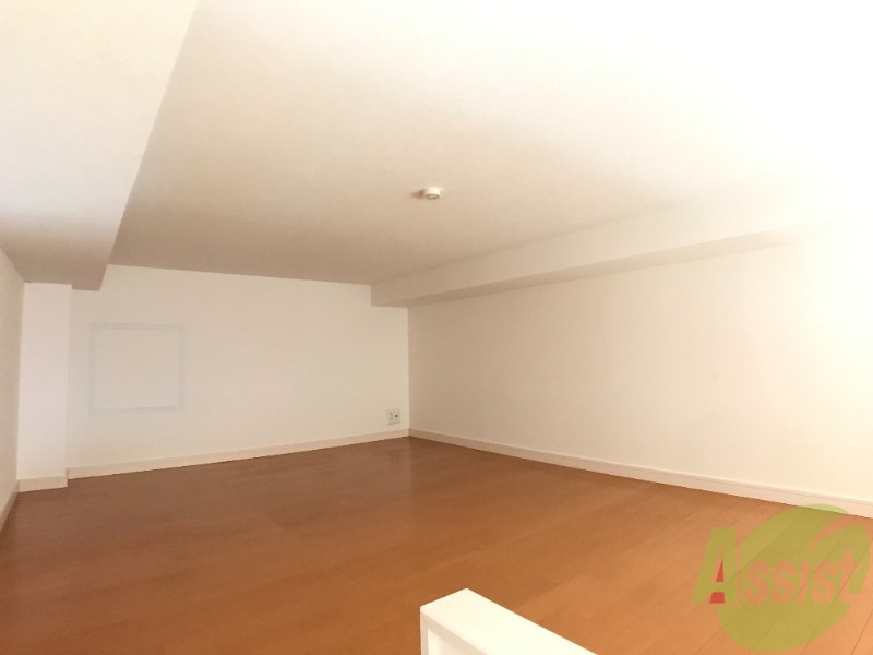 その他部屋・スペース　ロフトがあります。布団を敷くも良し。物置に使うも良し。