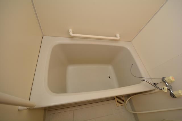 バス・シャワールーム　追い焚き機能付き！
