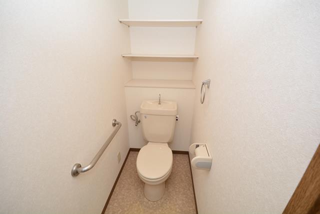 トイレ　ウォシュレット付きのトイレです