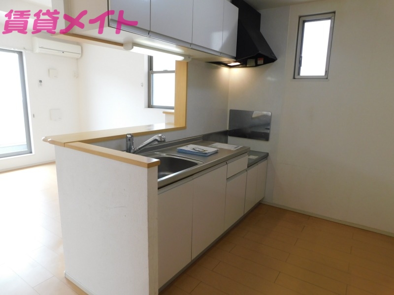 キッチン　同型参考写真