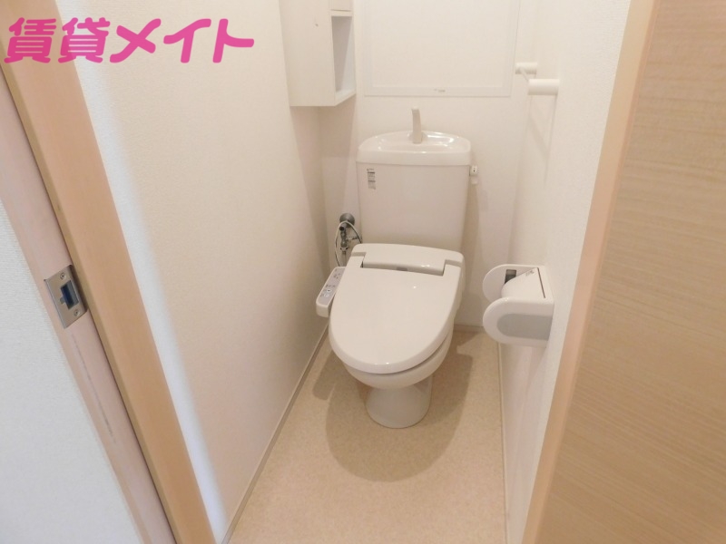 トイレ　同型参考写真