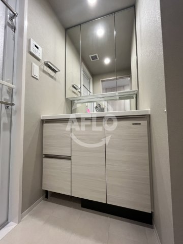 洗面設備　コンフォリア・リヴ東三国駅前ソルテラス　洗面台