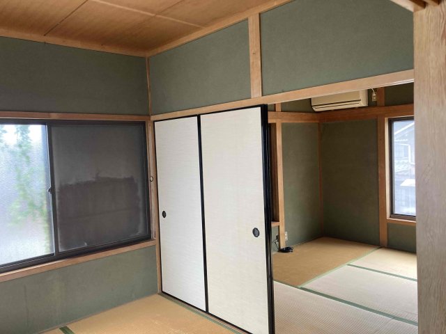 居室・リビング　2階　和室２部屋です。