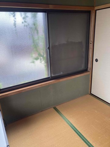 居室・リビング　2階　海側の和室です。