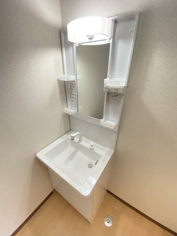 洗面設備　※仕様が異なる場合がございます